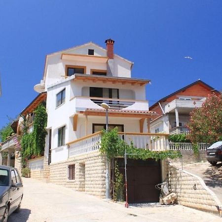 Apartment Sali 8174A Bagian luar foto