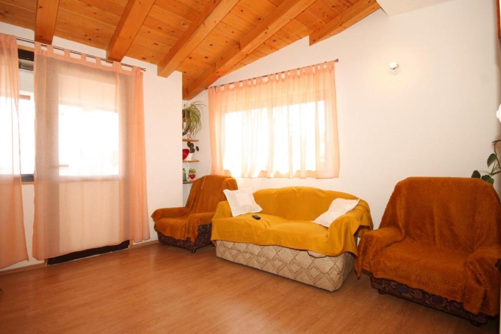 Apartment Sali 8174A Bagian luar foto
