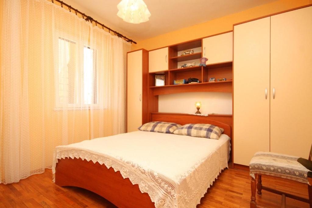 Apartment Sali 8174A Bagian luar foto