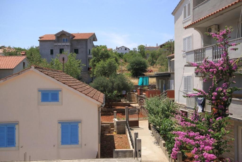Apartment Sali 8174A Bagian luar foto